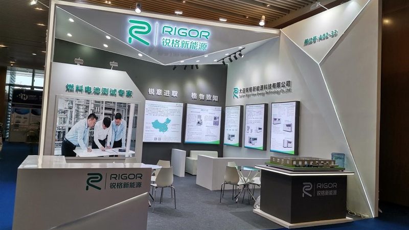 光伏板尺寸分类与材质解析：揭秘光伏发电的基石